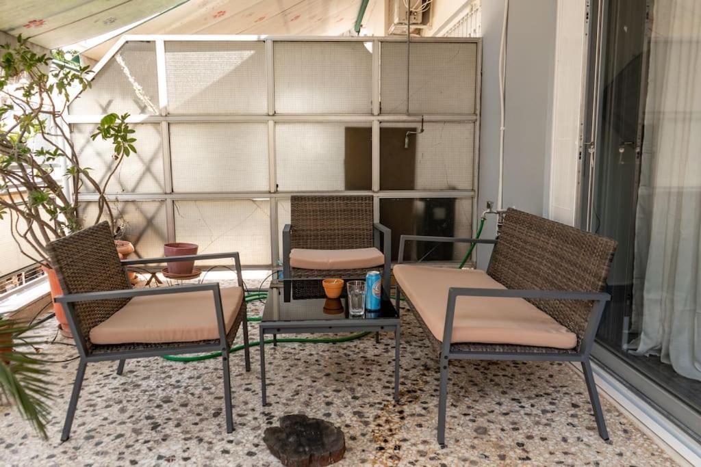 Saffron Apartment In Central Афины Экстерьер фото