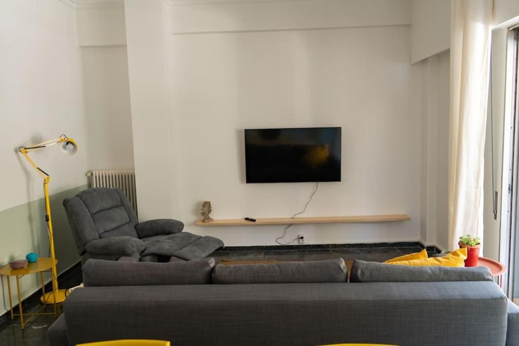 Saffron Apartment In Central Афины Экстерьер фото